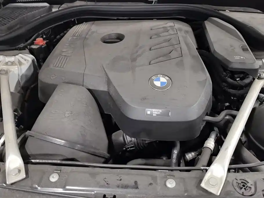 BMW 5 Series — миниатюра 10