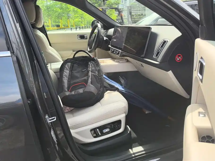 Li Auto L8 2023 Air
