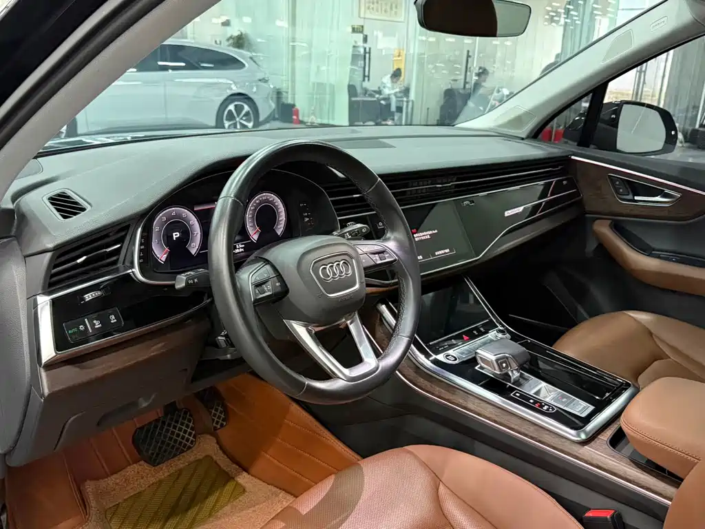 Audi Q7 — миниатюра 4