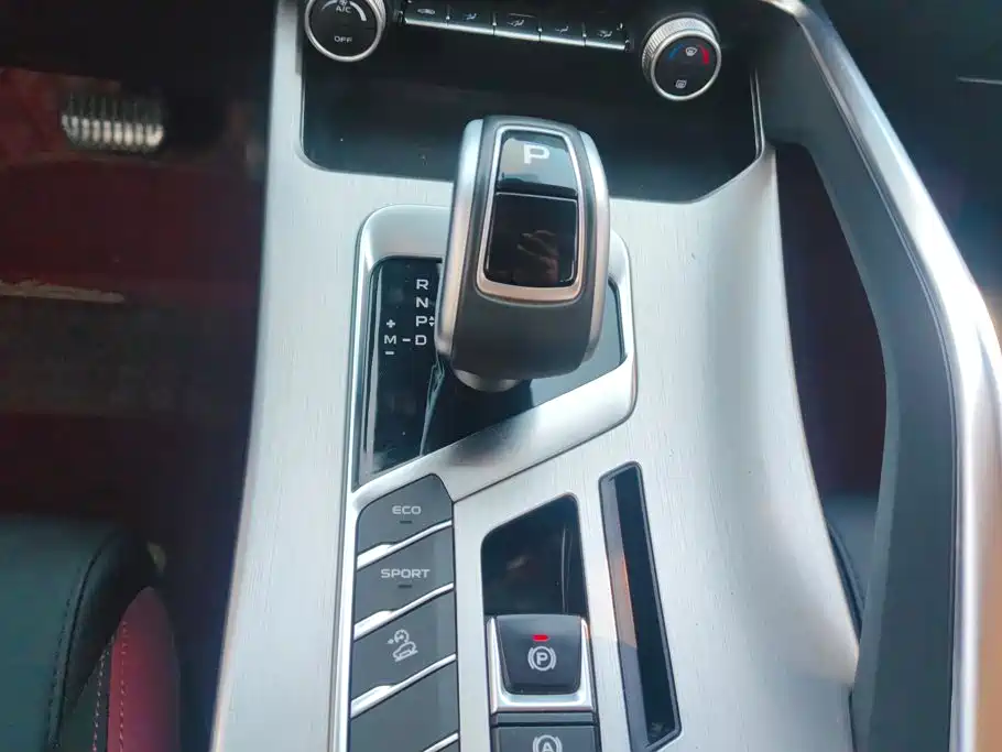 Geely Binyue — миниатюра 16