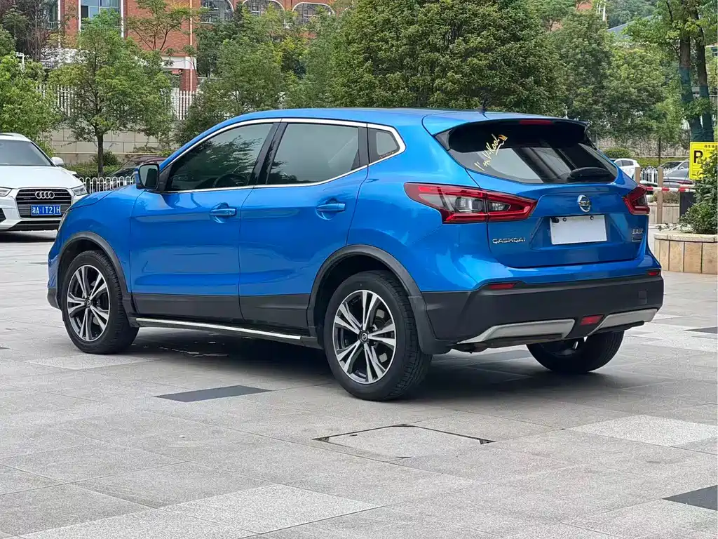 Nissan Qashqai — миниатюра 6