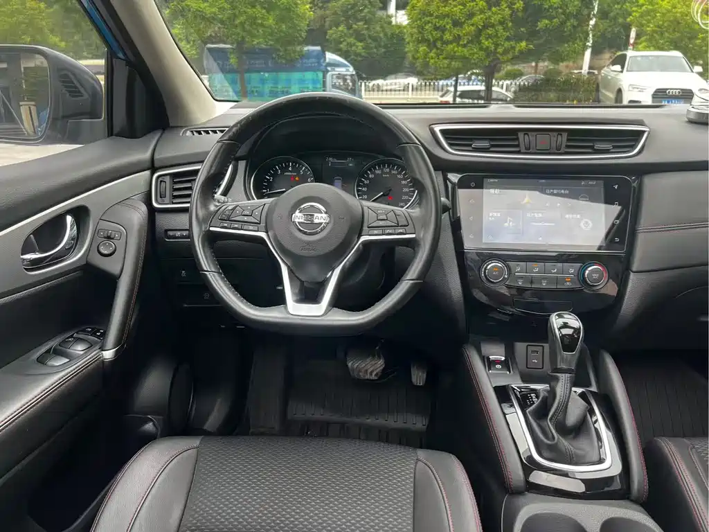Nissan Qashqai — миниатюра 11
