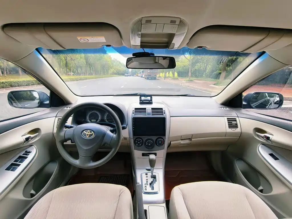 Toyota Corolla — миниатюра 6