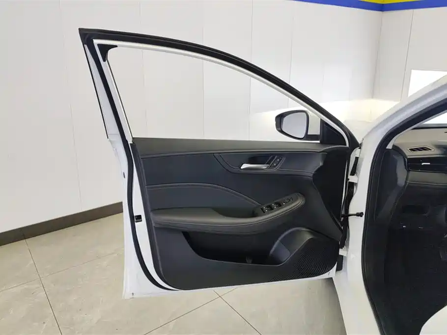 Roewe i5 2024 1.5L CVT