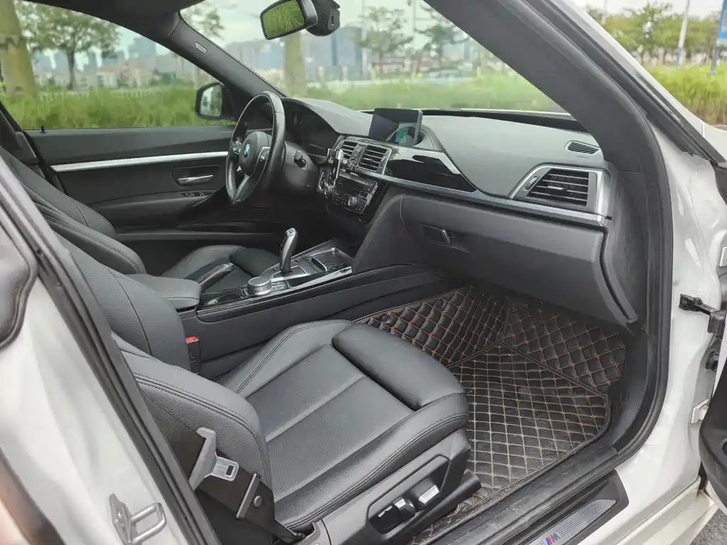 BMW 3 Series GT 3 GT 2020 320i M Sport