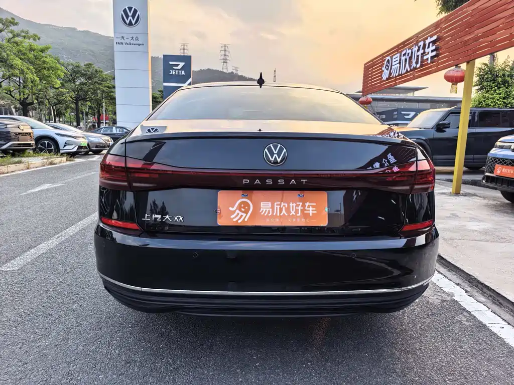 Volkswagen Passat 2025 280TSI