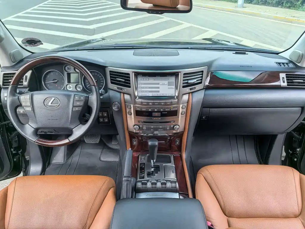 Lexus LX 570, фото 7