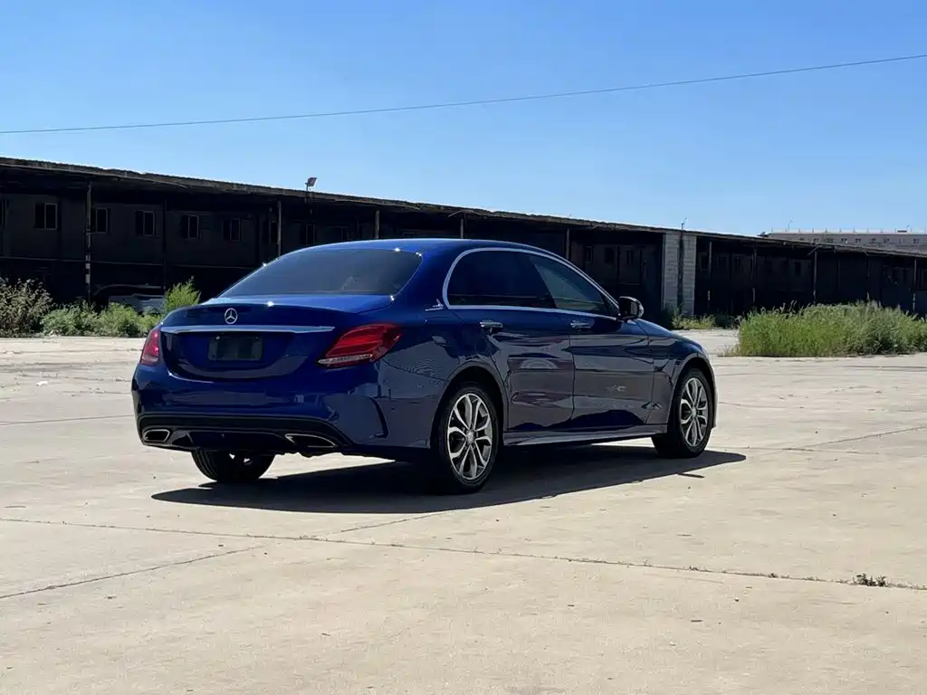 Mercedes-Benz C-Class — миниатюра 4