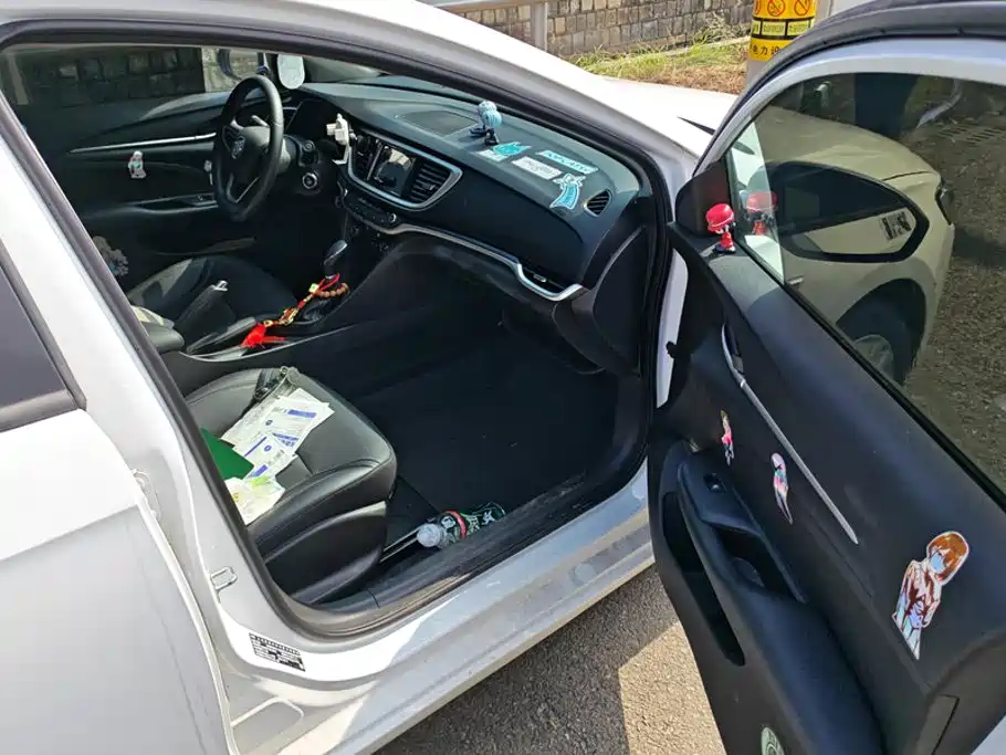 Buick Excelle — миниатюра 8