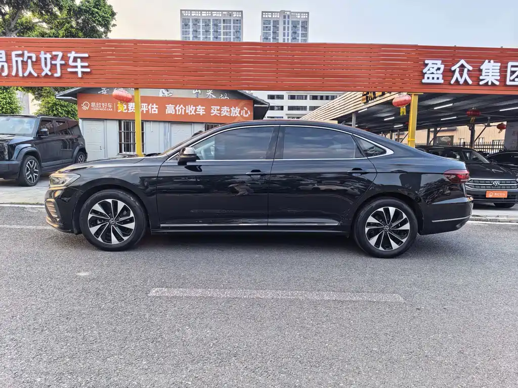 Volkswagen Passat 2025 280TSI