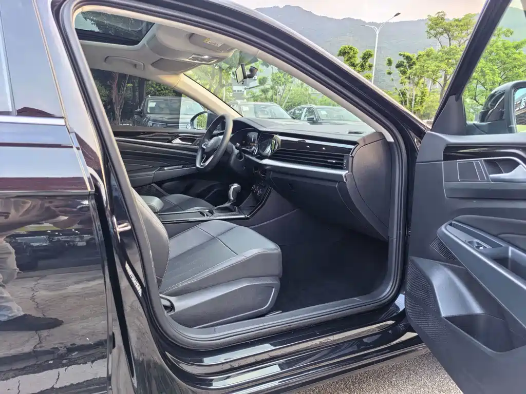 Volkswagen Passat 2025 280TSI