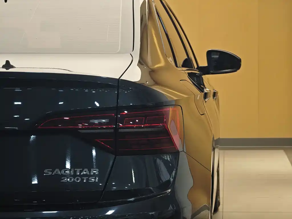Volkswagen Sagitar — миниатюра 26