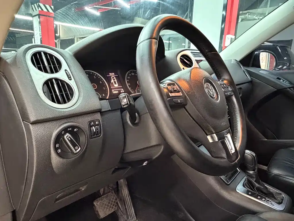 Volkswagen Tiguan — миниатюра 17