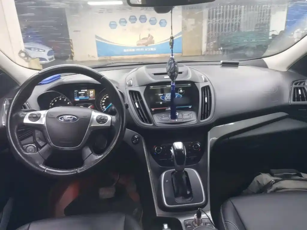 Ford Kuga — миниатюра 10