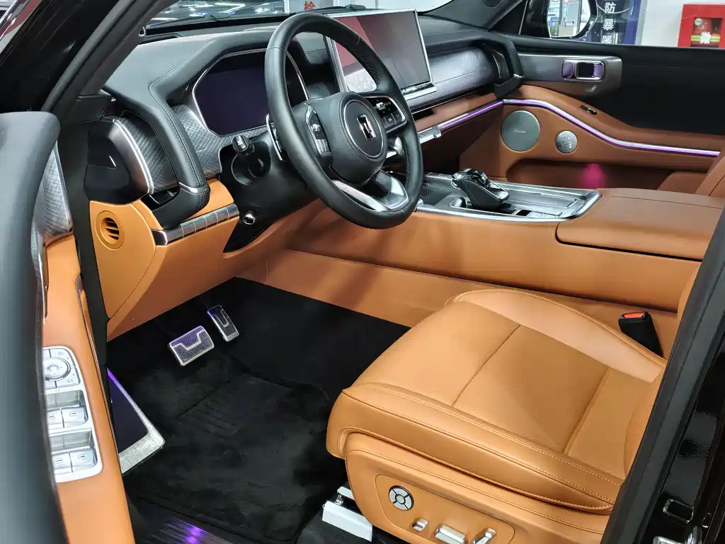 TANK TANK 700 NEW ENERGY