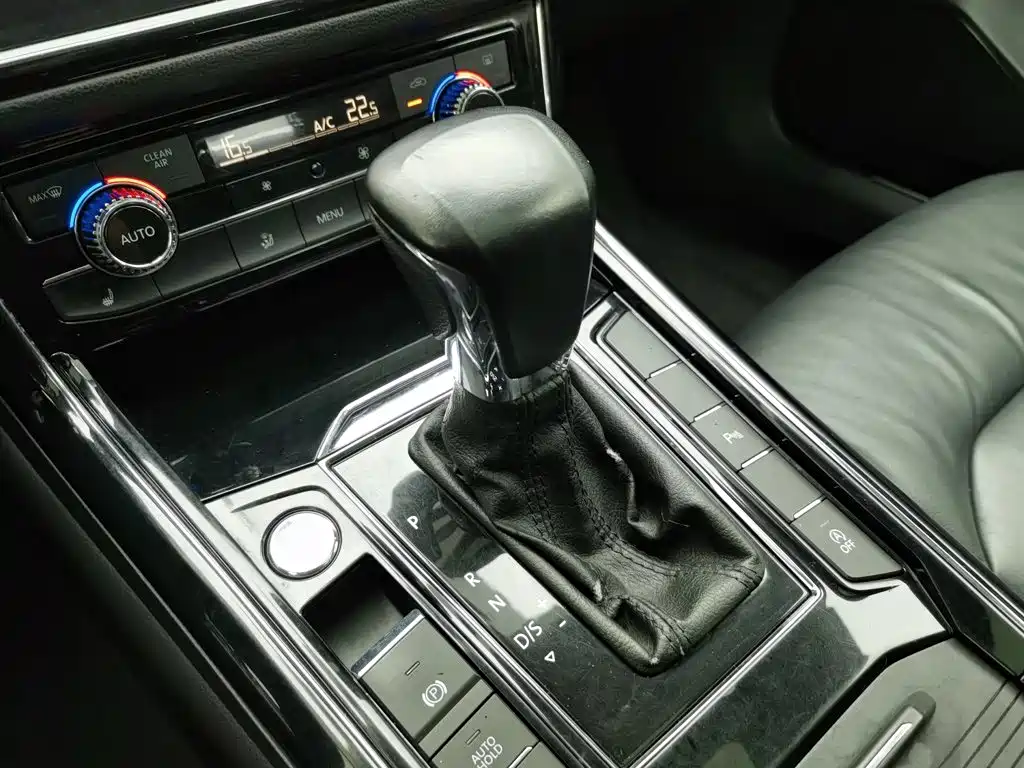 Volkswagen Phideon — миниатюра 13