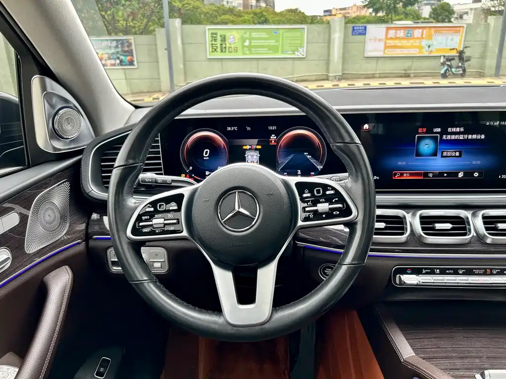 Mercedes-Benz GLE (Import) — миниатюра 6