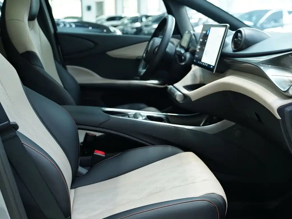 BYD Dolphin — миниатюра 12
