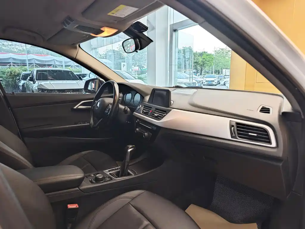 BMW 1 Series — миниатюра 31
