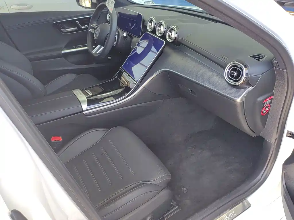 Mercedes-Benz C-Class — миниатюра 4