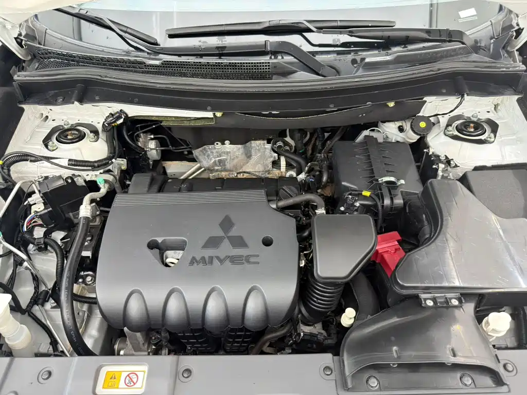 Mitsubishi Outlander — миниатюра 19