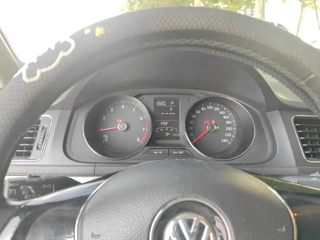 Volkswagen Lavida — миниатюра 4