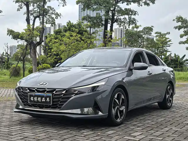 Hyundai Elantra