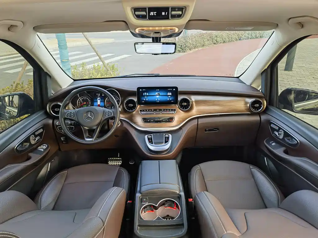 MERCEDES-BENZ V CLASS