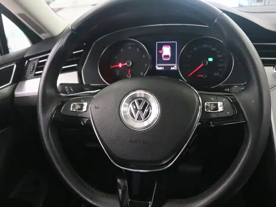 Volkswagen Viloran — миниатюра 6