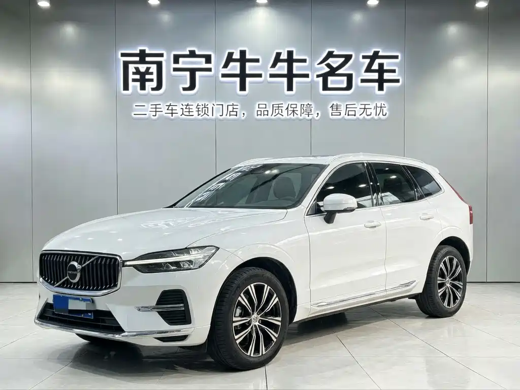 Volvo XC60 2022 B5 4WD Smart Vision Luxury Edition