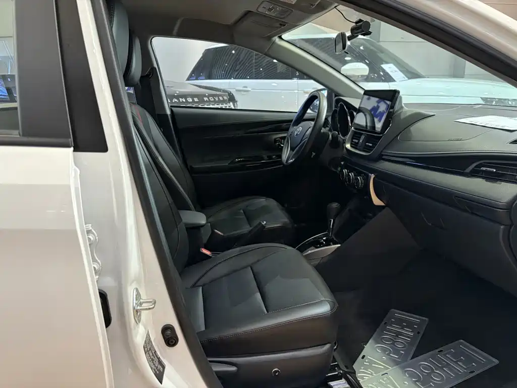 Toyota Yaris L Zhixuan X 1.5L CVT Luxury PLUS Edition, фото 9