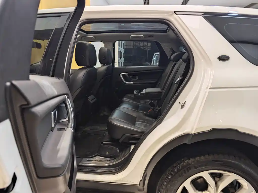 Land Rover Discovery Sport — миниатюра 21