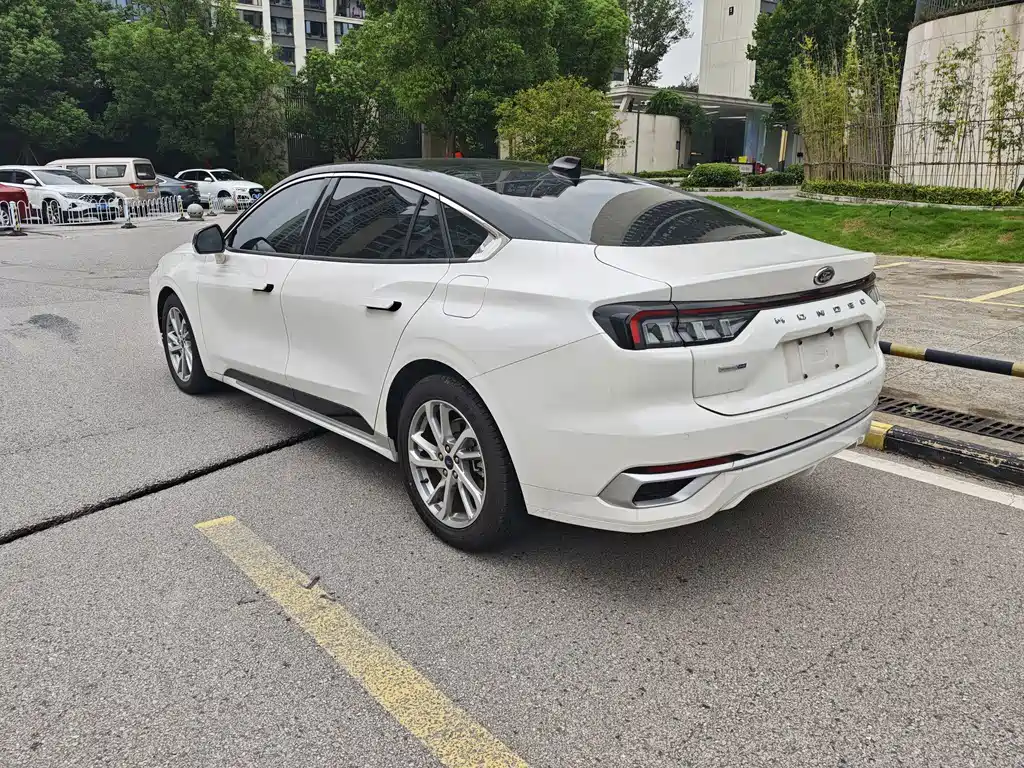Ford Mondeo — миниатюра 5