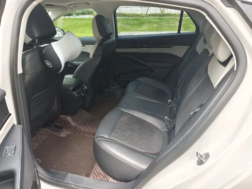 Ford Mondeo — миниатюра 9