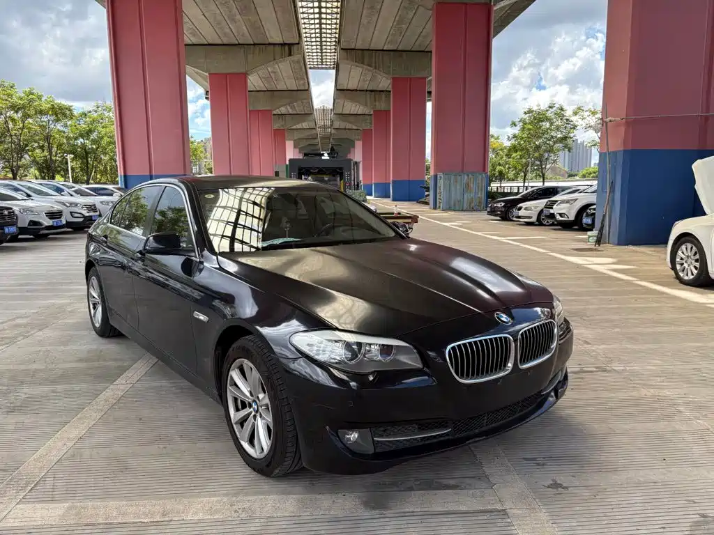 BMW 5 Series — миниатюра 3