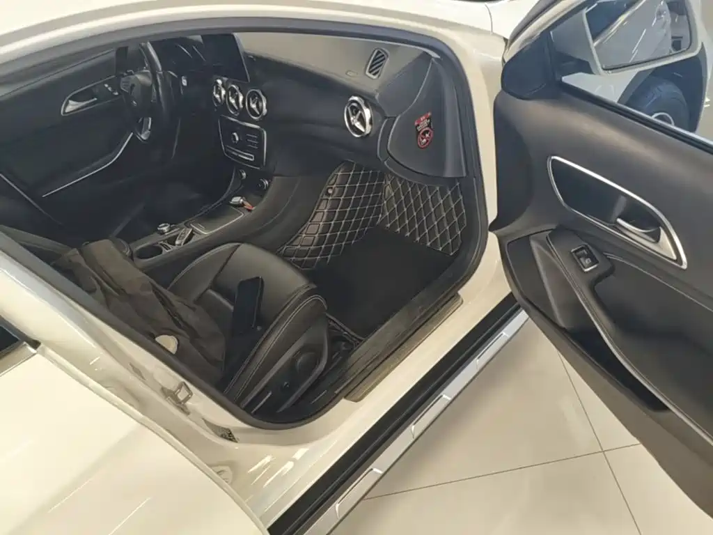 Mercedes-Benz GLA — миниатюра 9