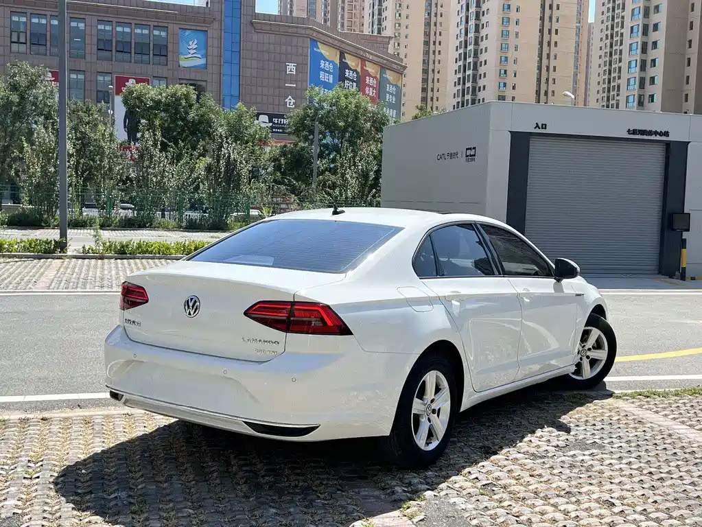 Volkswagen Lamando — миниатюра 6