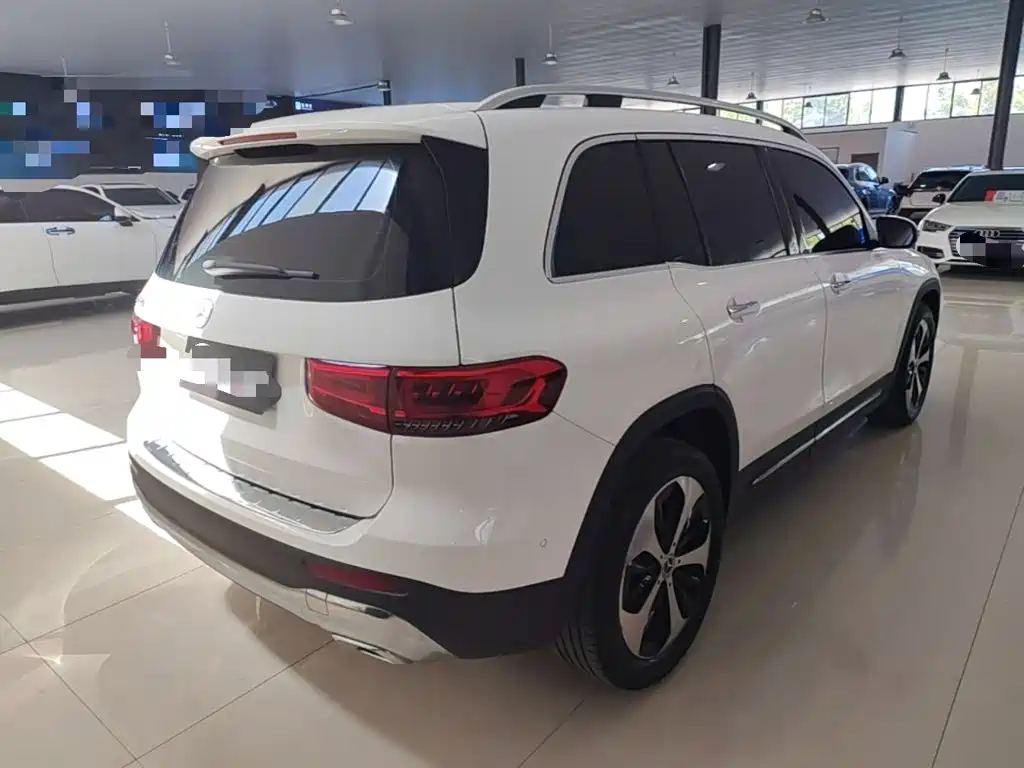 Mercedes-Benz GLB — миниатюра 7