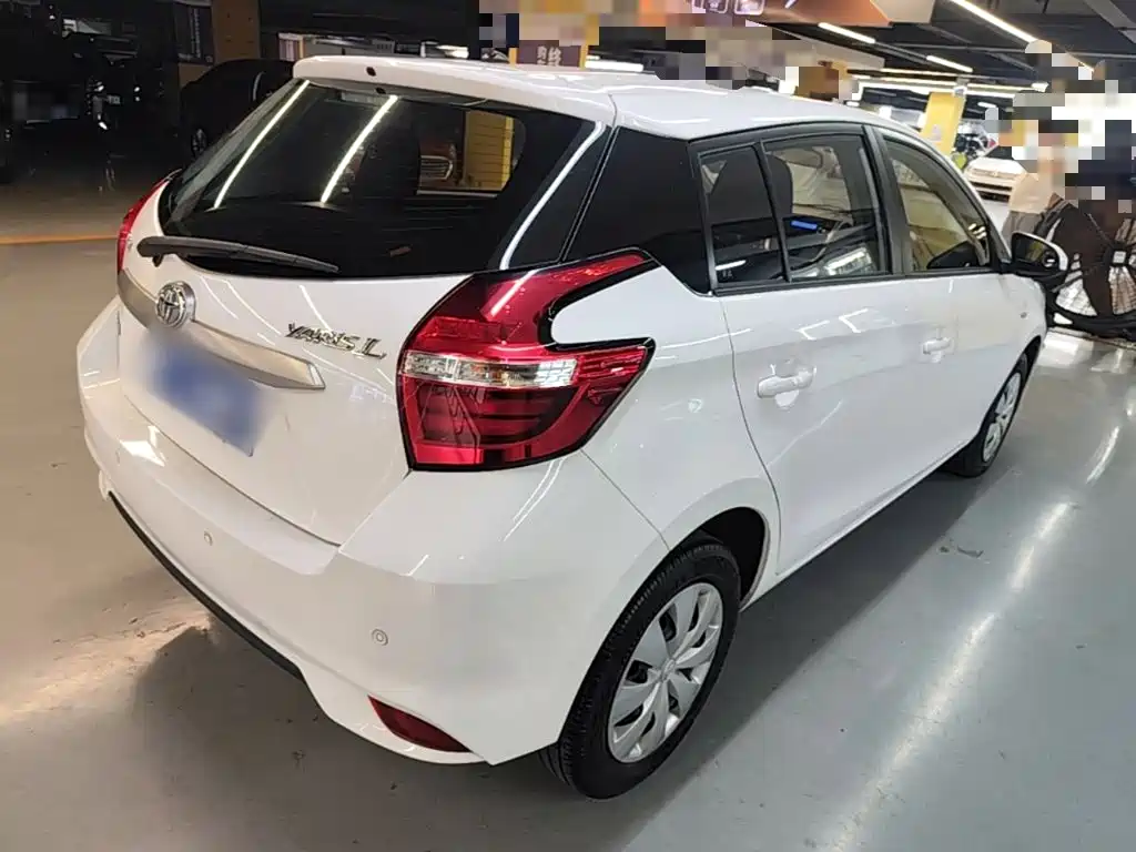 Toyota Yaris L — миниатюра 7
