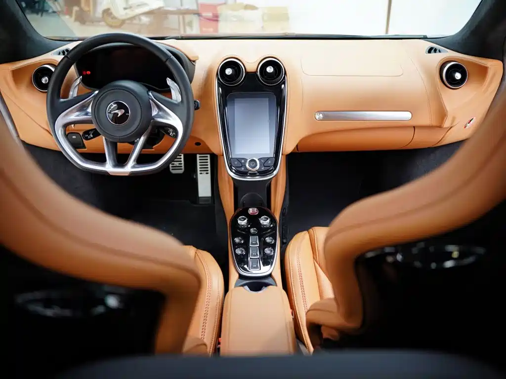 McLaren GT — миниатюра 47
