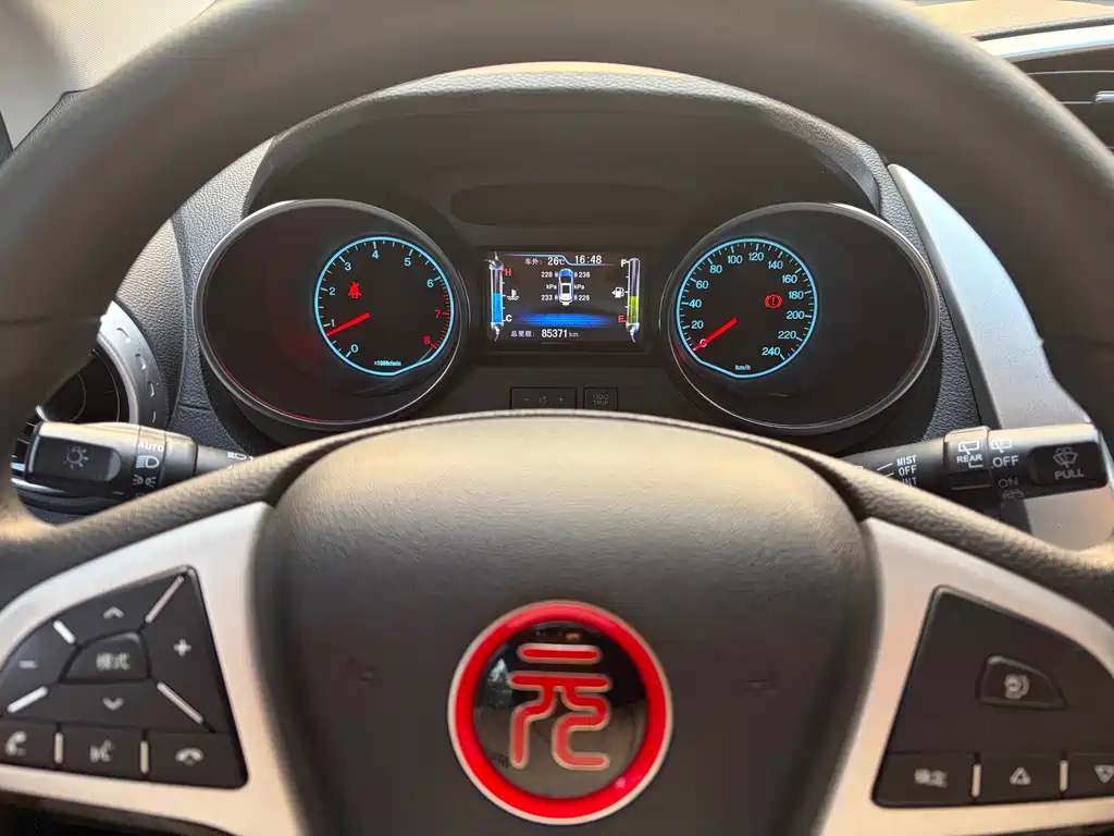BYD Yuan — миниатюра 4