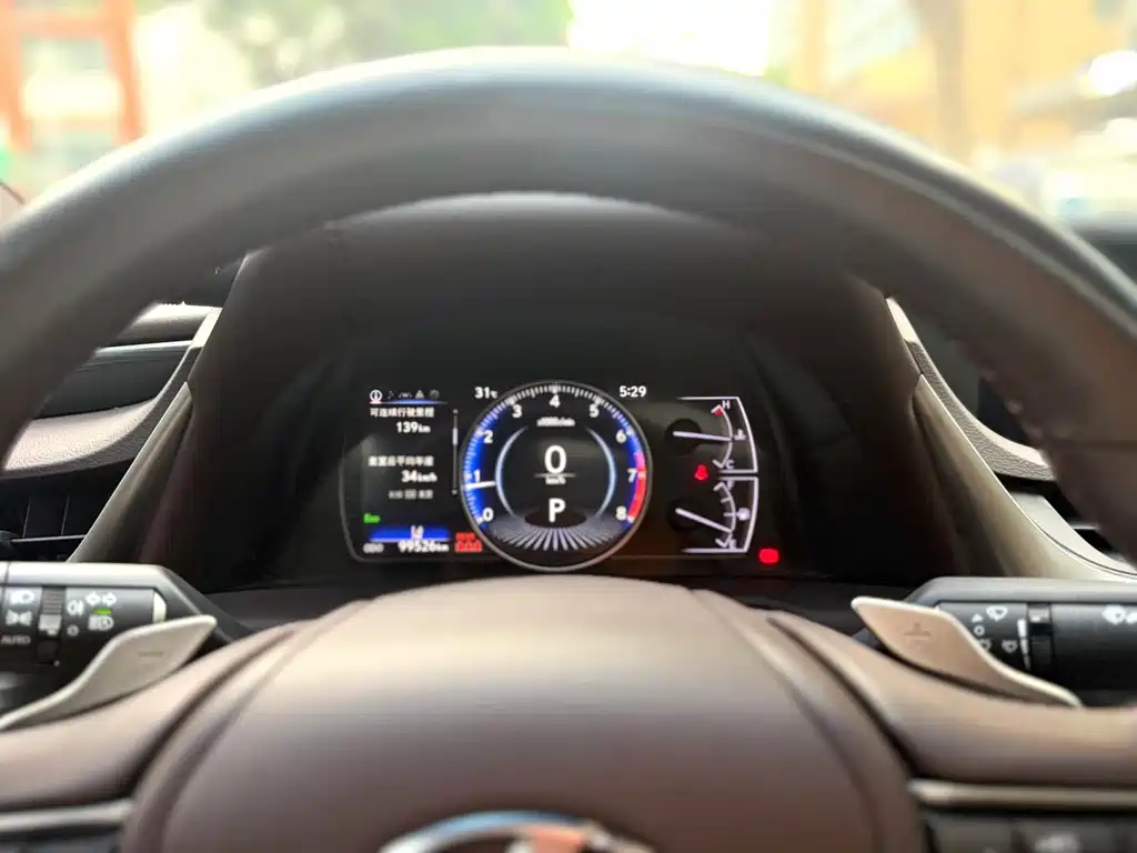 Lexus ES — миниатюра 11