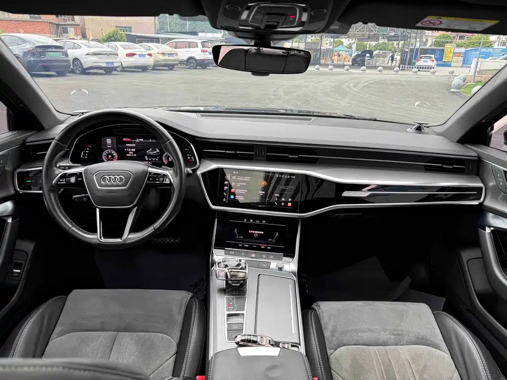 Audi A6L 2022 40 TFSI Luxury