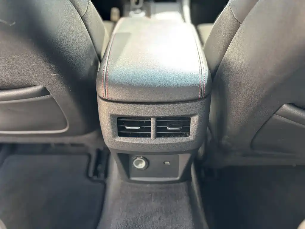 Cadillac CT5 — миниатюра 16