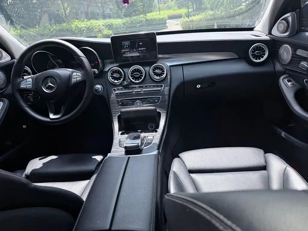 Mercedes-Benz C-Class — миниатюра 15