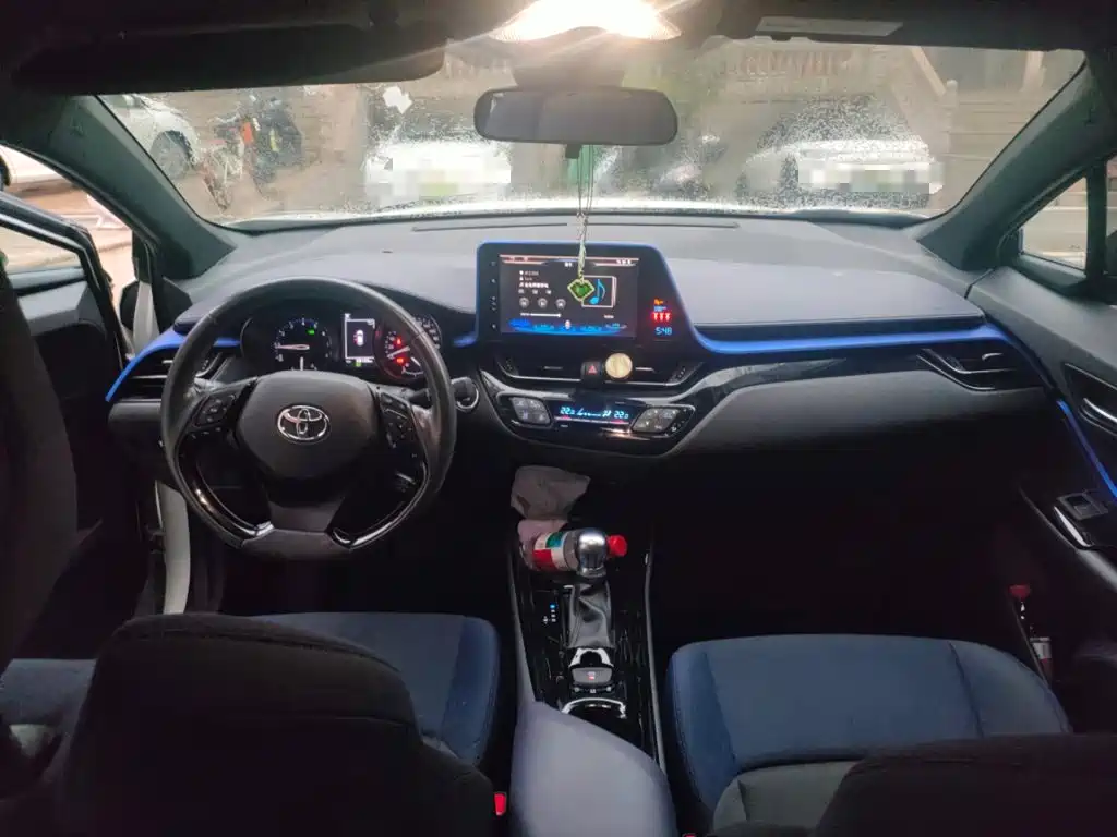Toyota C-HR — миниатюра 13