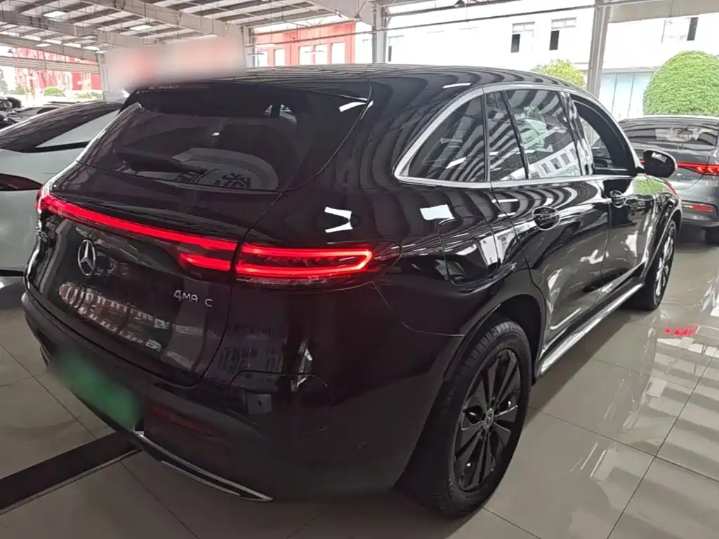 Mercedes-Benz EQC — миниатюра 7