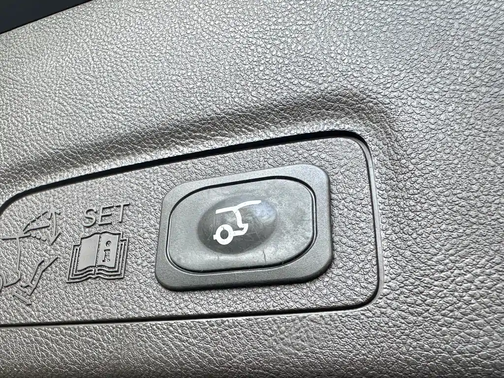 Lincoln MKC — миниатюра 17