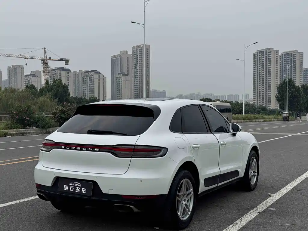Porsche Macan — миниатюра 5
