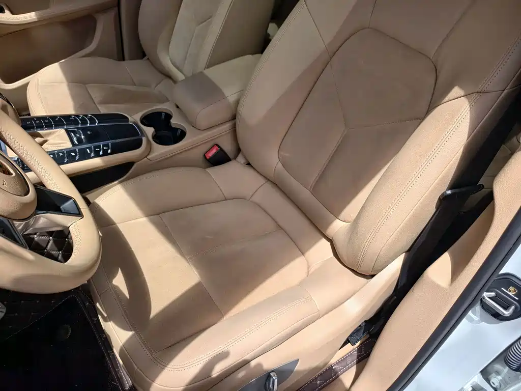 Porsche Macan — миниатюра 11